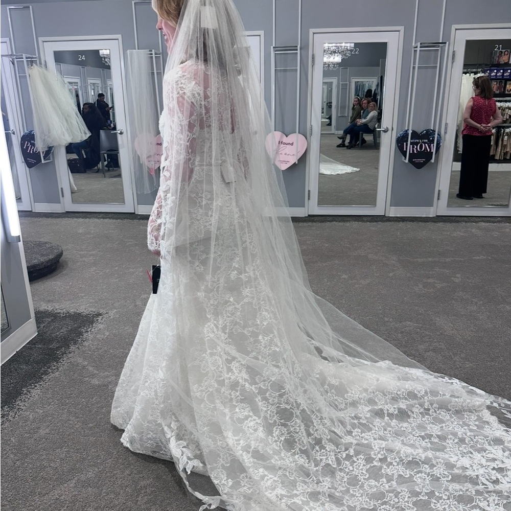 Wedding dress